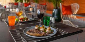 erizo-restaurante-plato-hotel-faro-a-lopesan-collection-hotel-gran-canaria