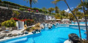 corner-fun-pool-abora-catarina-by-lopesan-hotels-playa-del-ingles-gran-canaria