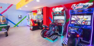 zone-recreational-games-room-arcade-abora-catarina-by-lopesan-hotels-playa-del-ingles-gran-canaria	