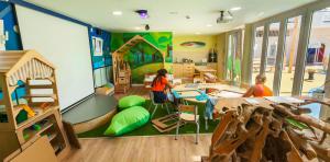 vista-general-interior-aboritos-club-abora-catarina-by-lopesan-hotels-playa-del-ingles-gran-canaria