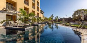 vista-lateral-premium-pool-lopesan-costa-meloneras-resort-spa-gran-canaria	