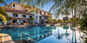 general-view-unique-pool-lopesan-costa-meloneras-resort-spa-gran-canaria	