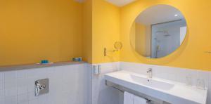 aseo-habitacion-double-solarium-hotel-abora-catarina-by-lopesan-hotels-playa-del-ingles-gran-canaria
