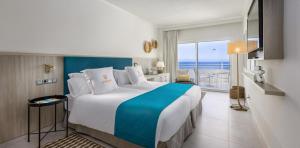 unique-superior-view-room-corallium-dunamar-by-lopesan-hotels-playa-del-ingles-gran-canaria	