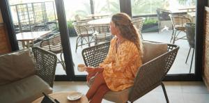 frau-unique-vip-lounge-corallium-dunamar-by-lopesan-hotels-playa-del-ingles-gran-canaria	