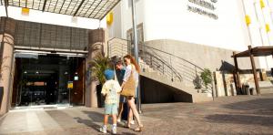 familia-entrance-abora-catarina-by-lopesan-hotels-playa-del-ingles-gran-canaria	