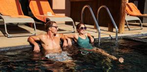 paar-double-deluxe-pool-lopesan-baobab-resort-meloneras-gran-canaria	